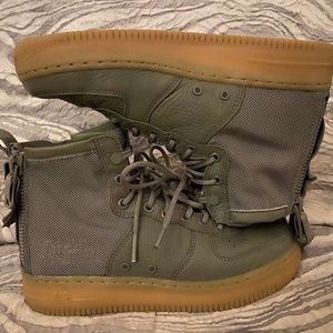 Air Force 1 High Top Sneakers